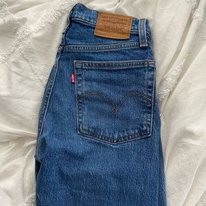 Levi’s Premium Wedgie Straight Fit Jeans